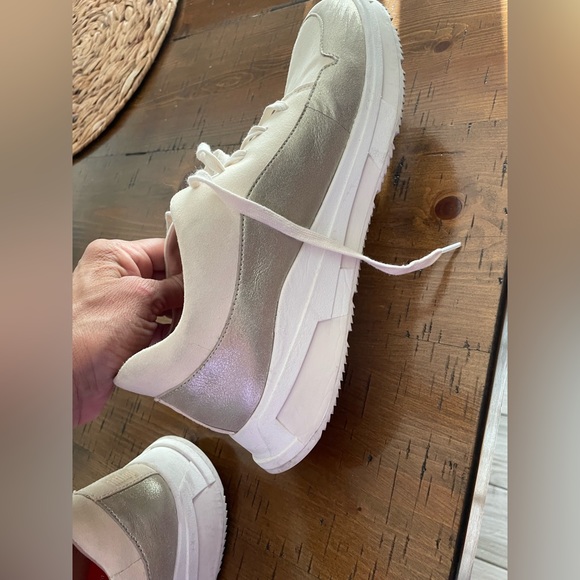 Fitflop Freya cream  Suede & Metallic Lace-Up Chunky  Platform Sneaker size 10 - Picture 11 of 11